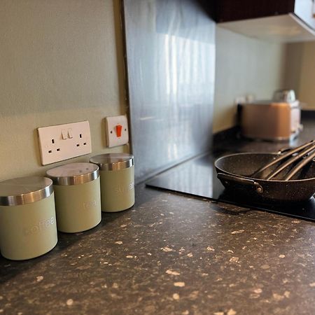 Group Bookings: Up To 30 Guests Across 5 Spacious Flats! Keyless Access Free Wifi & Parking Birmingham Eksteriør billede