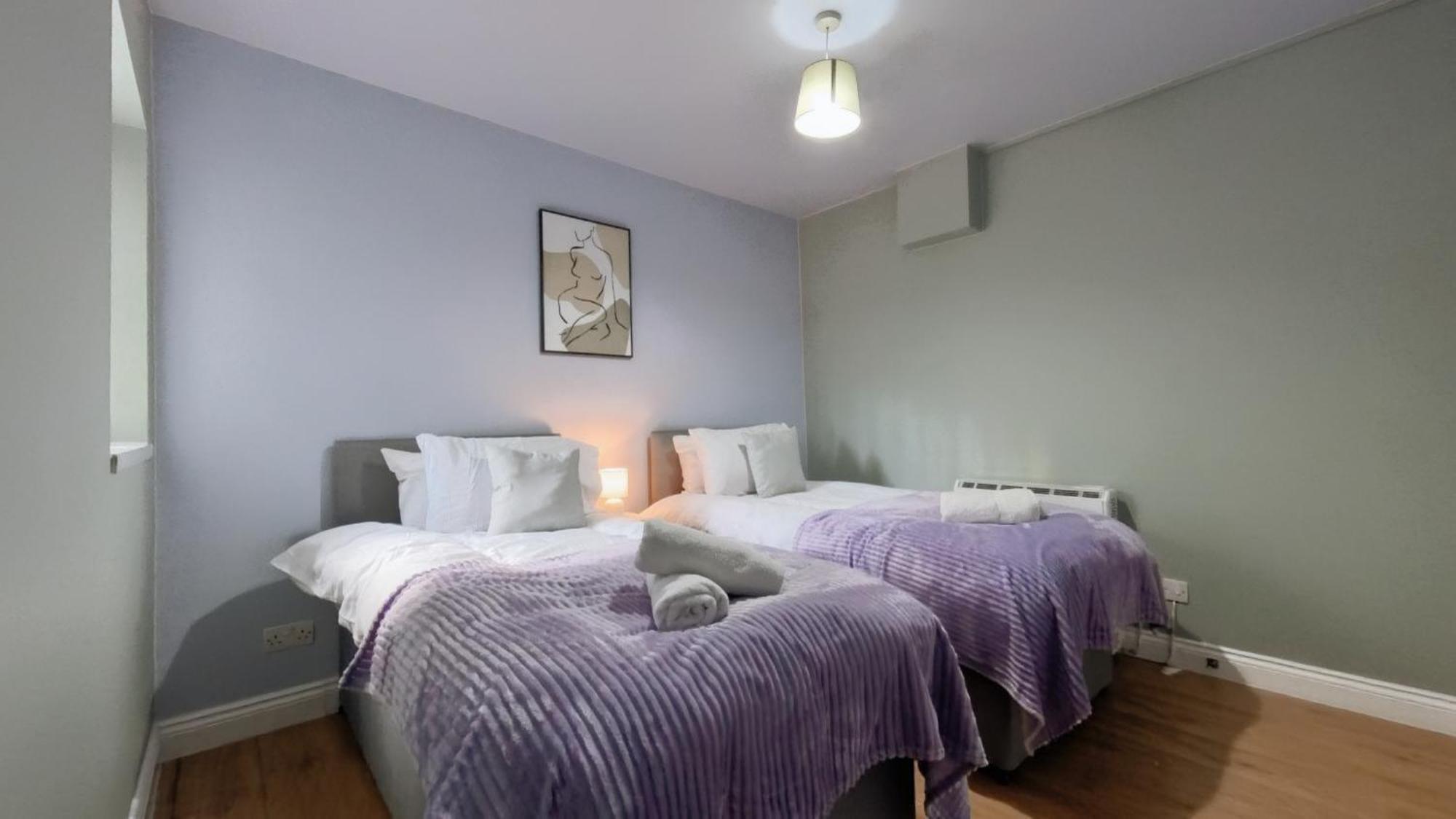 Group Bookings: Up To 30 Guests Across 5 Spacious Flats! Keyless Access Free Wifi & Parking Birmingham Eksteriør billede