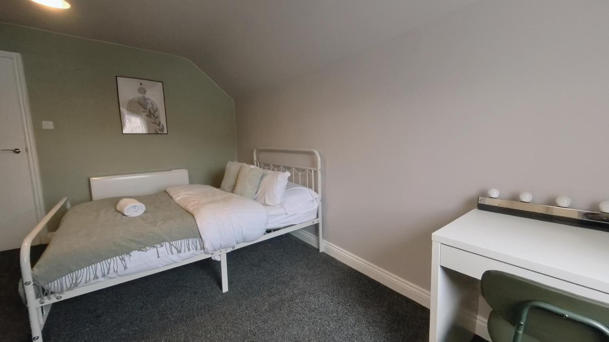 Group Bookings: Up To 30 Guests Across 5 Spacious Flats! Keyless Access Free Wifi & Parking Birmingham Eksteriør billede
