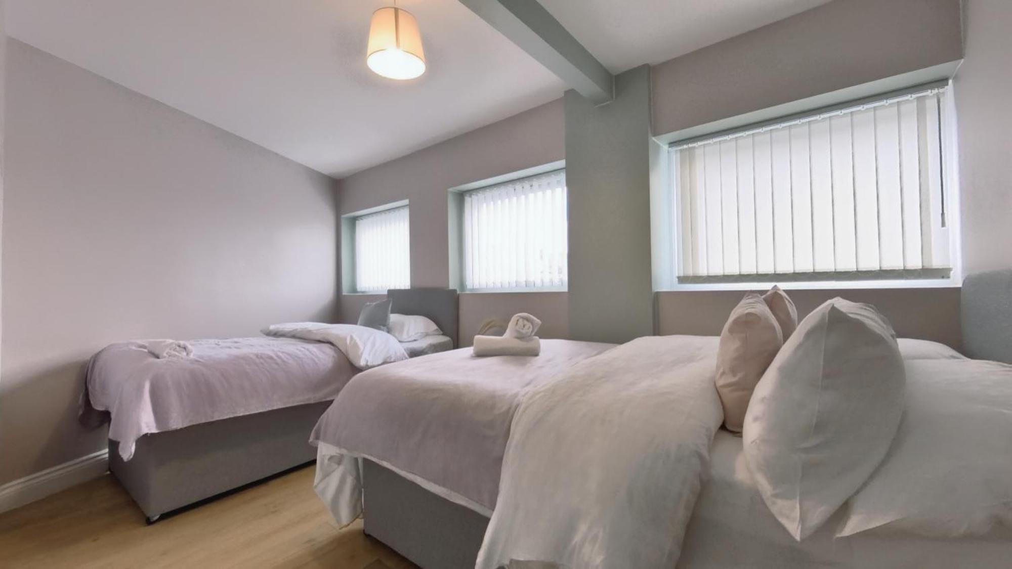 Group Bookings: Up To 30 Guests Across 5 Spacious Flats! Keyless Access Free Wifi & Parking Birmingham Eksteriør billede