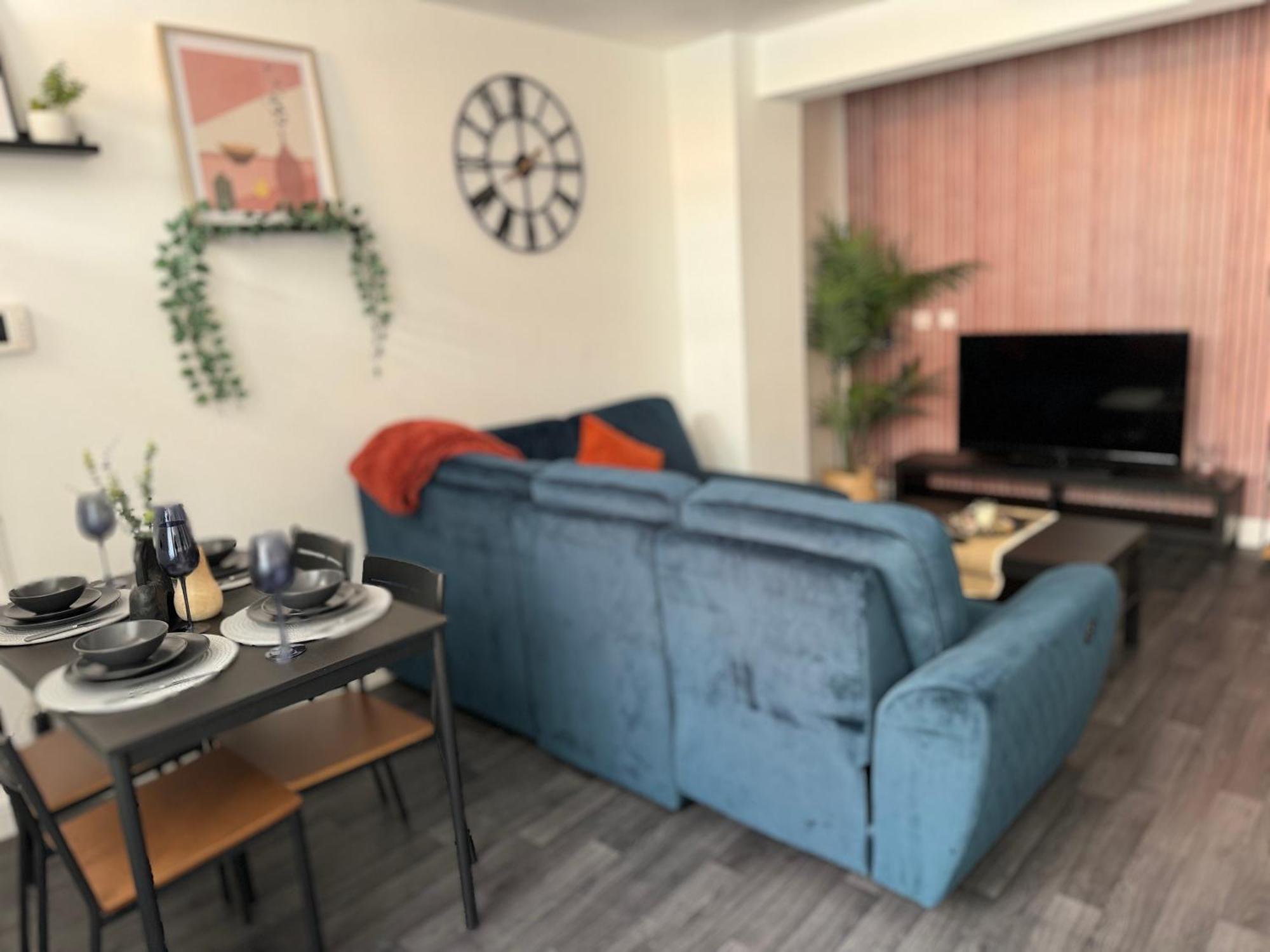 Group Bookings: Up To 30 Guests Across 5 Spacious Flats! Keyless Access Free Wifi & Parking Birmingham Eksteriør billede