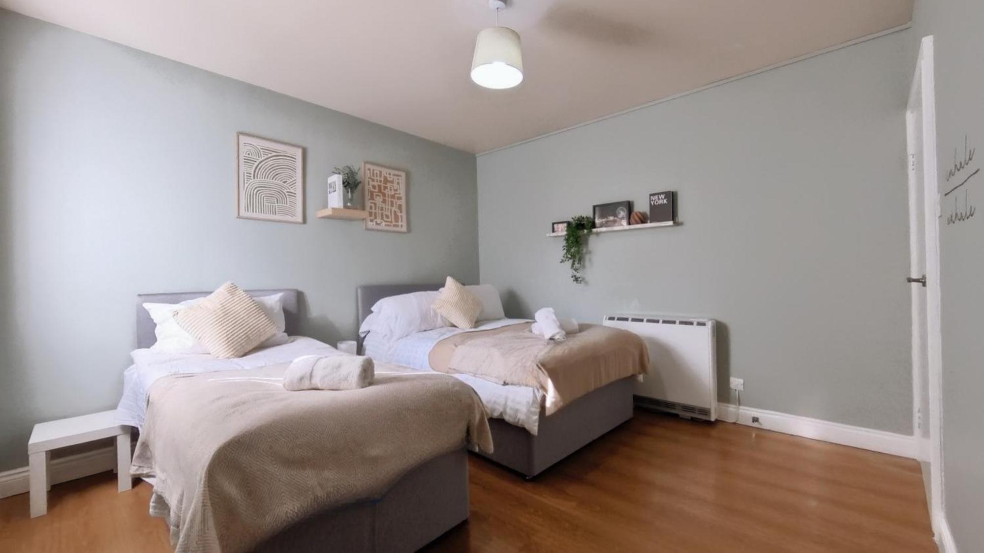 Group Bookings: Up To 30 Guests Across 5 Spacious Flats! Keyless Access Free Wifi & Parking Birmingham Eksteriør billede