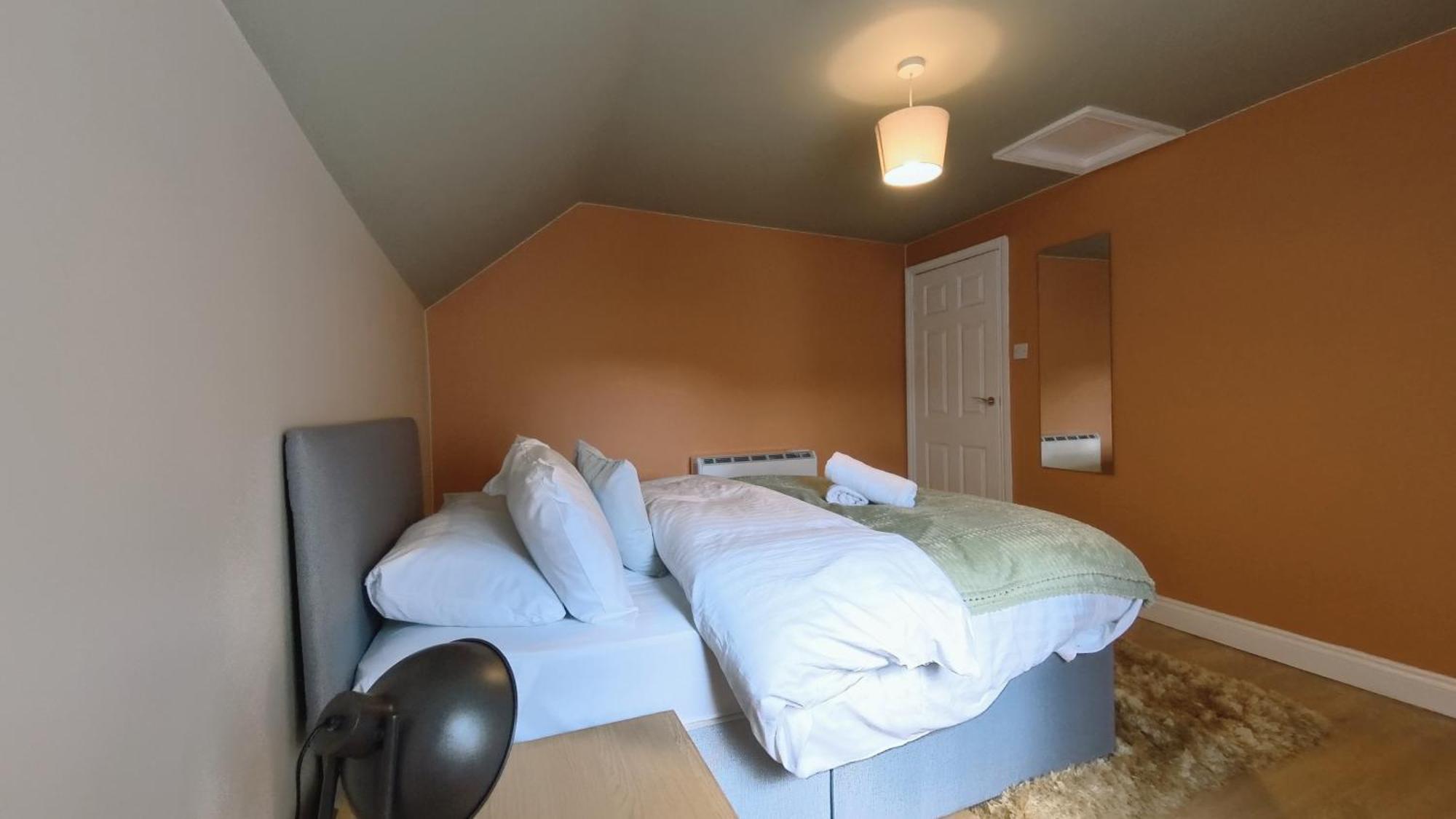 Group Bookings: Up To 30 Guests Across 5 Spacious Flats! Keyless Access Free Wifi & Parking Birmingham Eksteriør billede